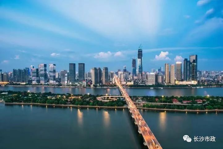 以城市，見未來；與城市，共成長